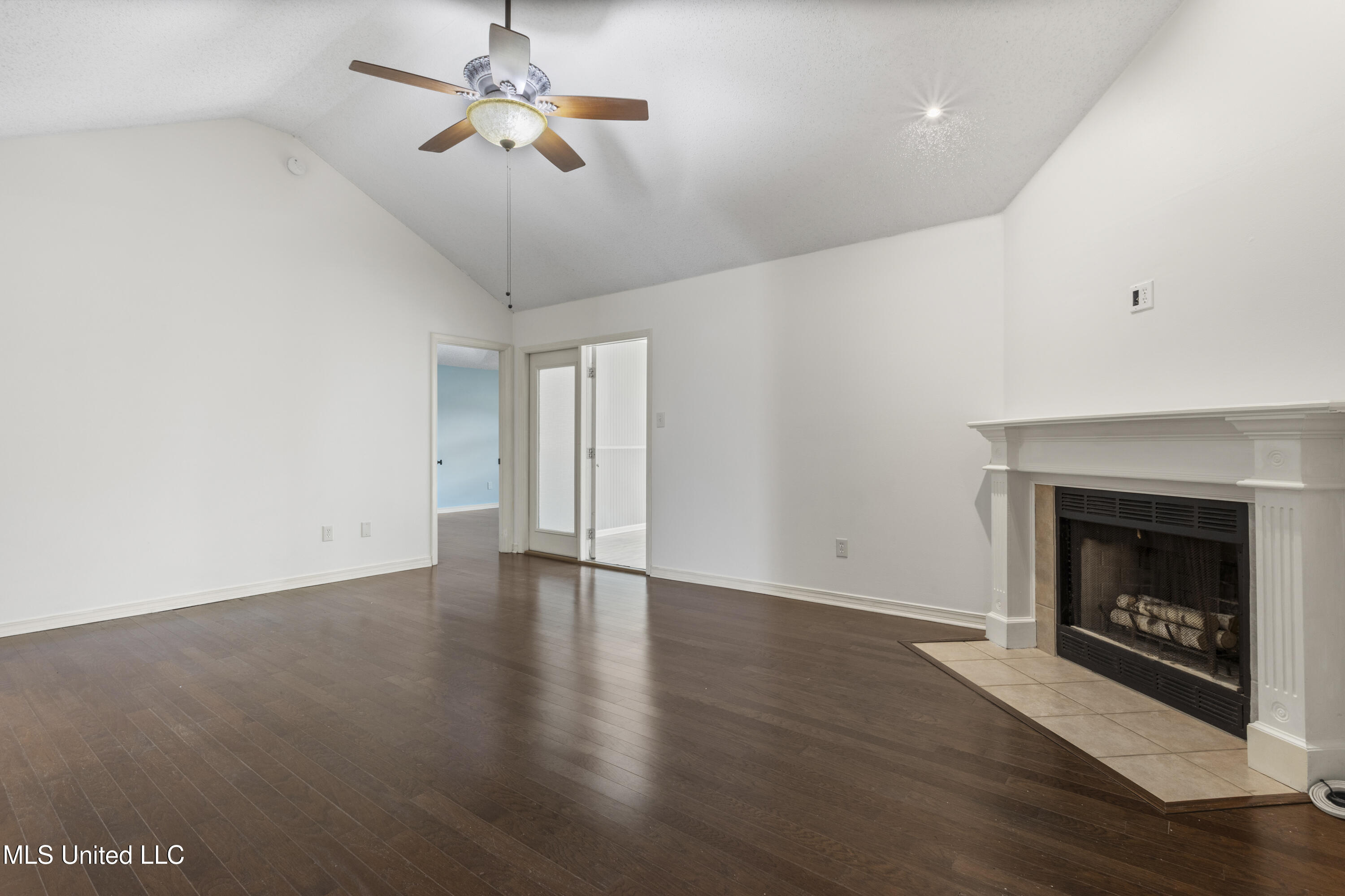 2115 Lauren Drive Biloxi, MS 39532 - Photo 13 of 28 0013