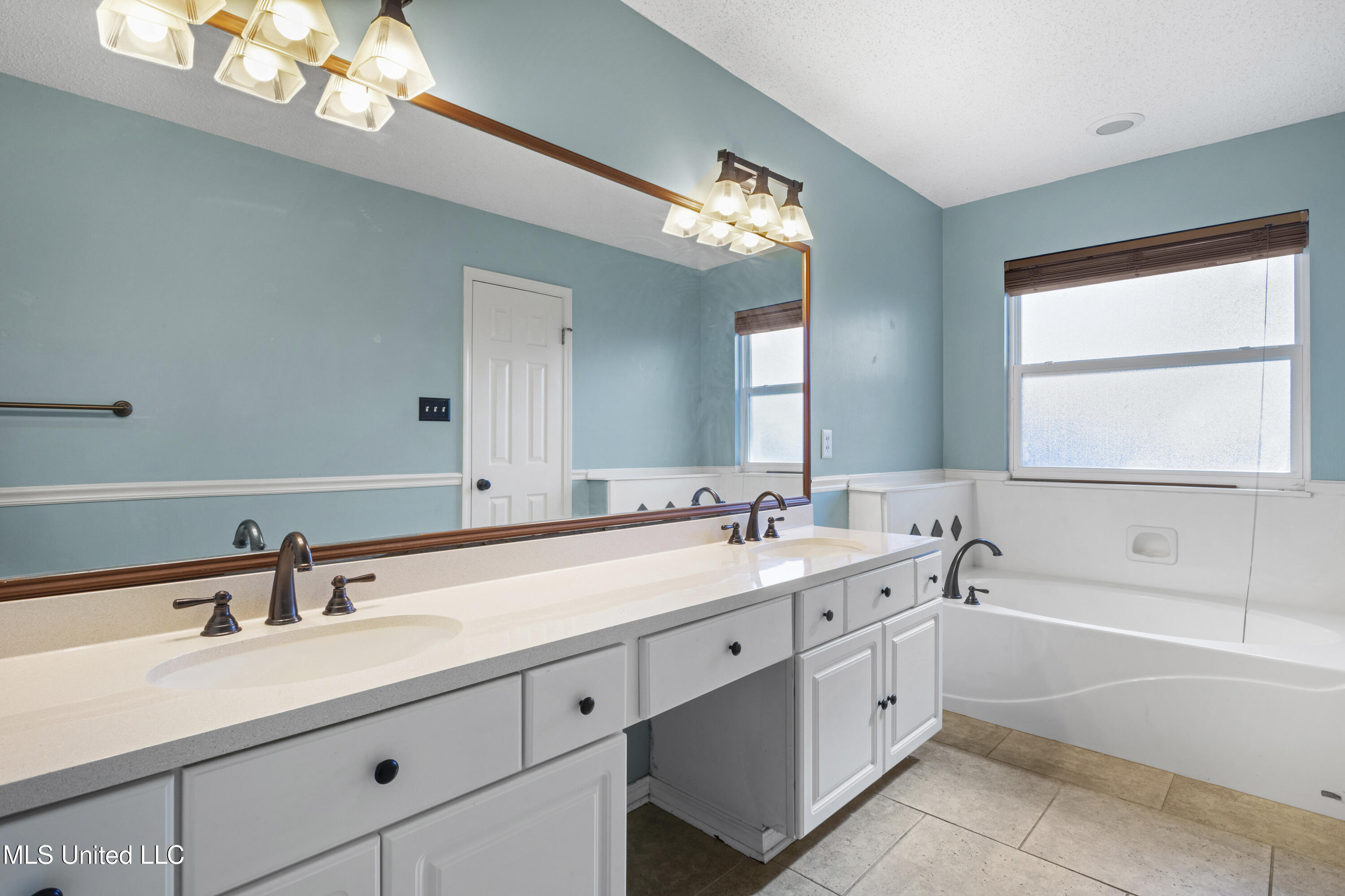 2115 Lauren Drive Biloxi, MS 39532 - Photo 16 of 28 0016