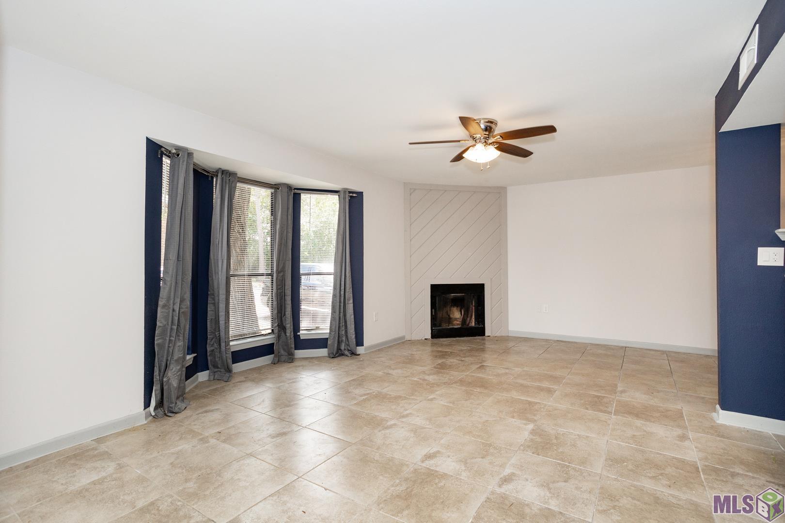 1963 South Brightside View Drive, Unit C Baton Rouge, LA 70820 - Photo 3 of 18