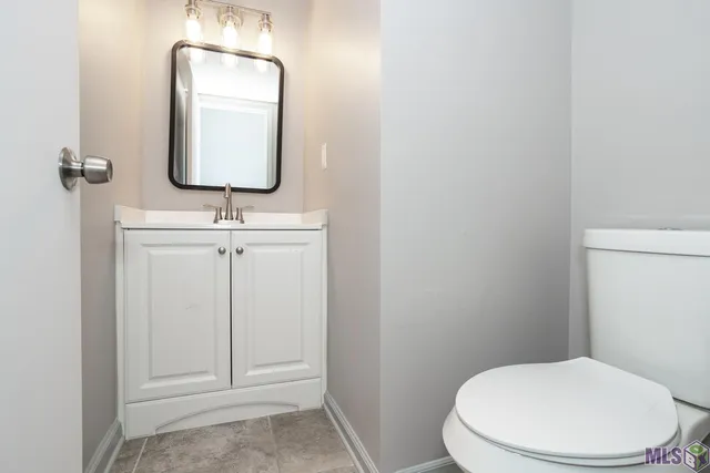 $124,900 | 1963 South Brightside View Drive, Unit C, Baton Rouge, LA 70820