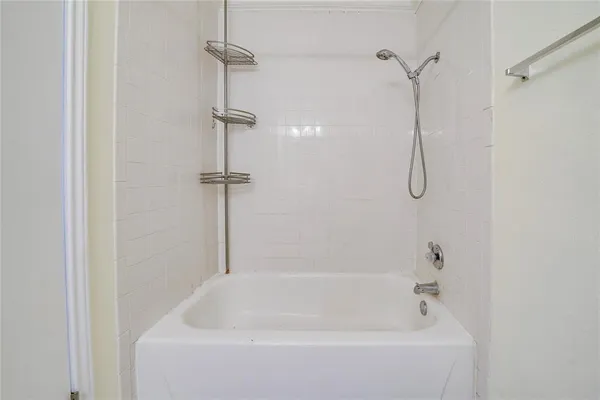 $1,900 | 1700 Amelia Court, Unit 613, Plano, TX 75075