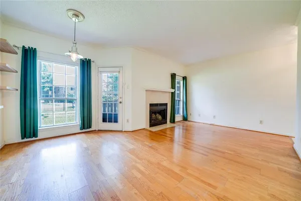 $1,900 | 1700 Amelia Court, Unit 613, Plano, TX 75075