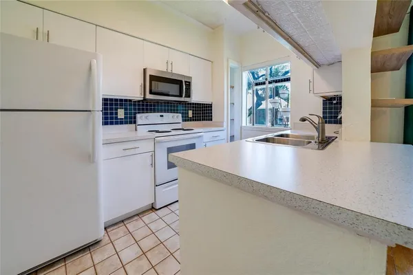 $1,900 | 1700 Amelia Court, Unit 613, Plano, TX 75075