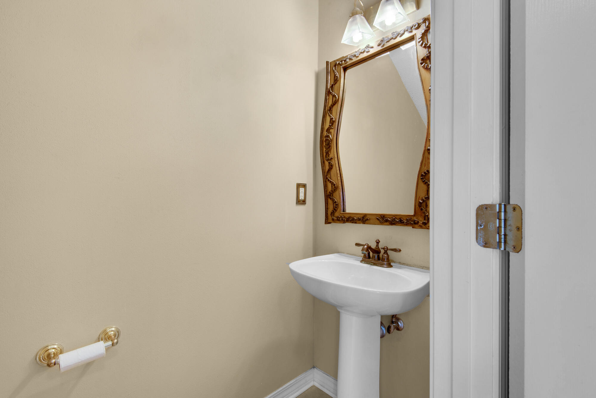 880 Brande Court Shalimar, FL 32579 - Photo 20 of 57 880 Brande Ct_2024-10-08 at 9.30.29 PM 5