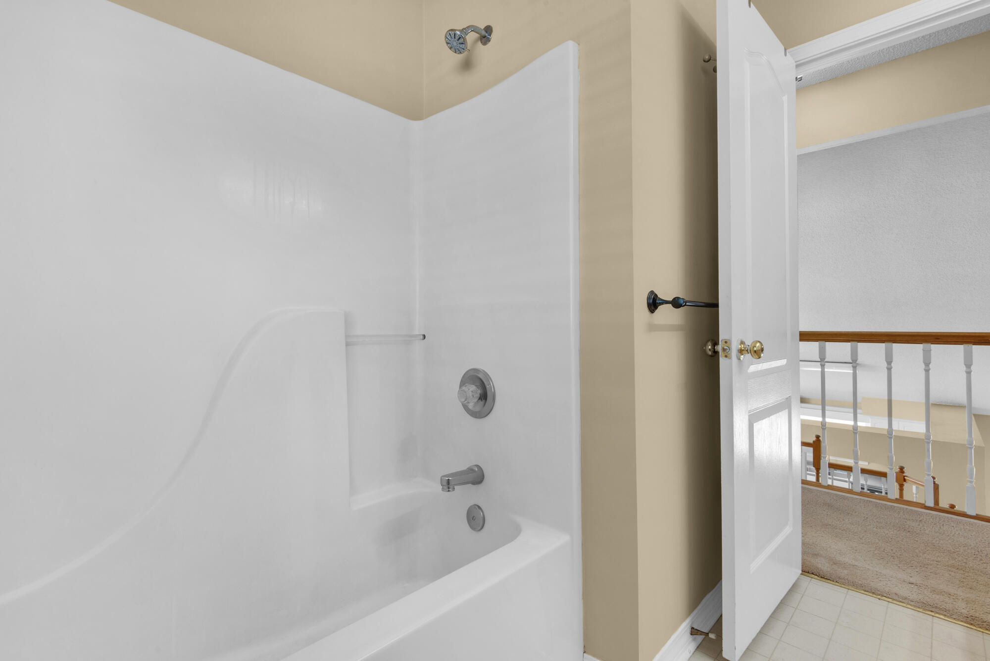 880 Brande Court Shalimar, FL 32579 - Photo 35 of 57 a bathroom with a bathtub