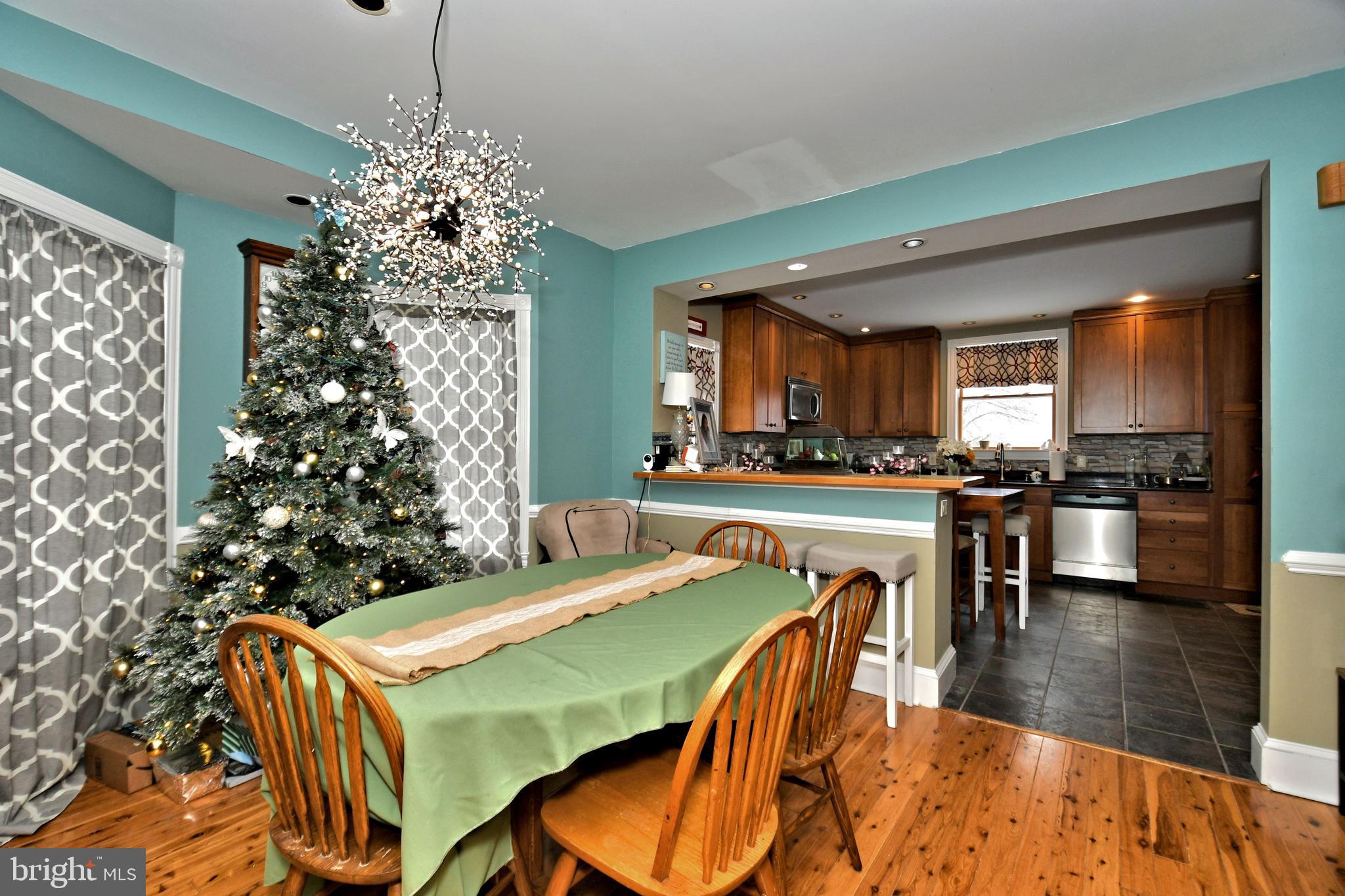 73 Dublin Road Pennington, NJ 08534 - Photo 11 of 60 Dinning Room