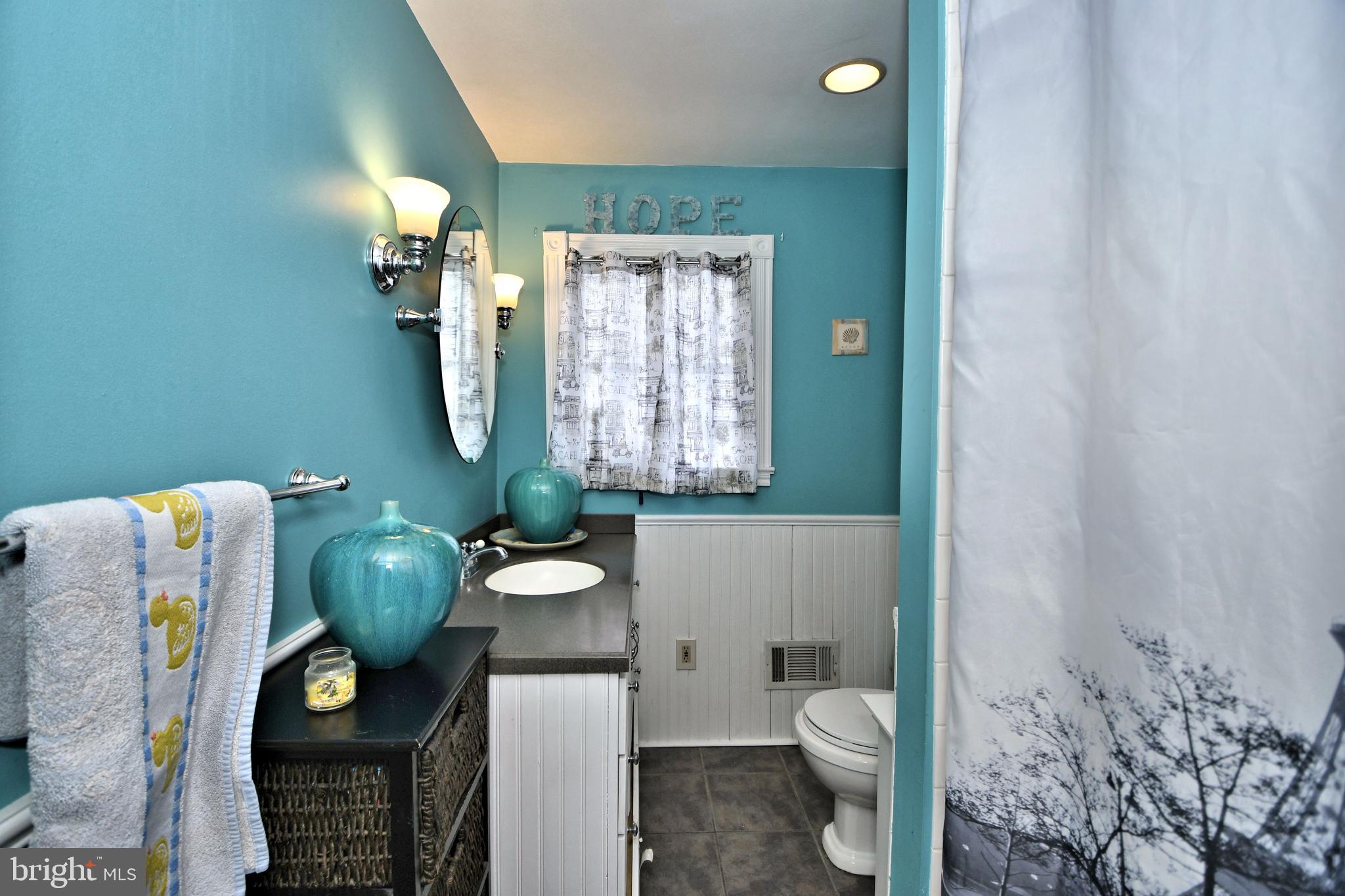73 Dublin Road Pennington, NJ 08534 - Photo 35 of 60 Hall Bathroom