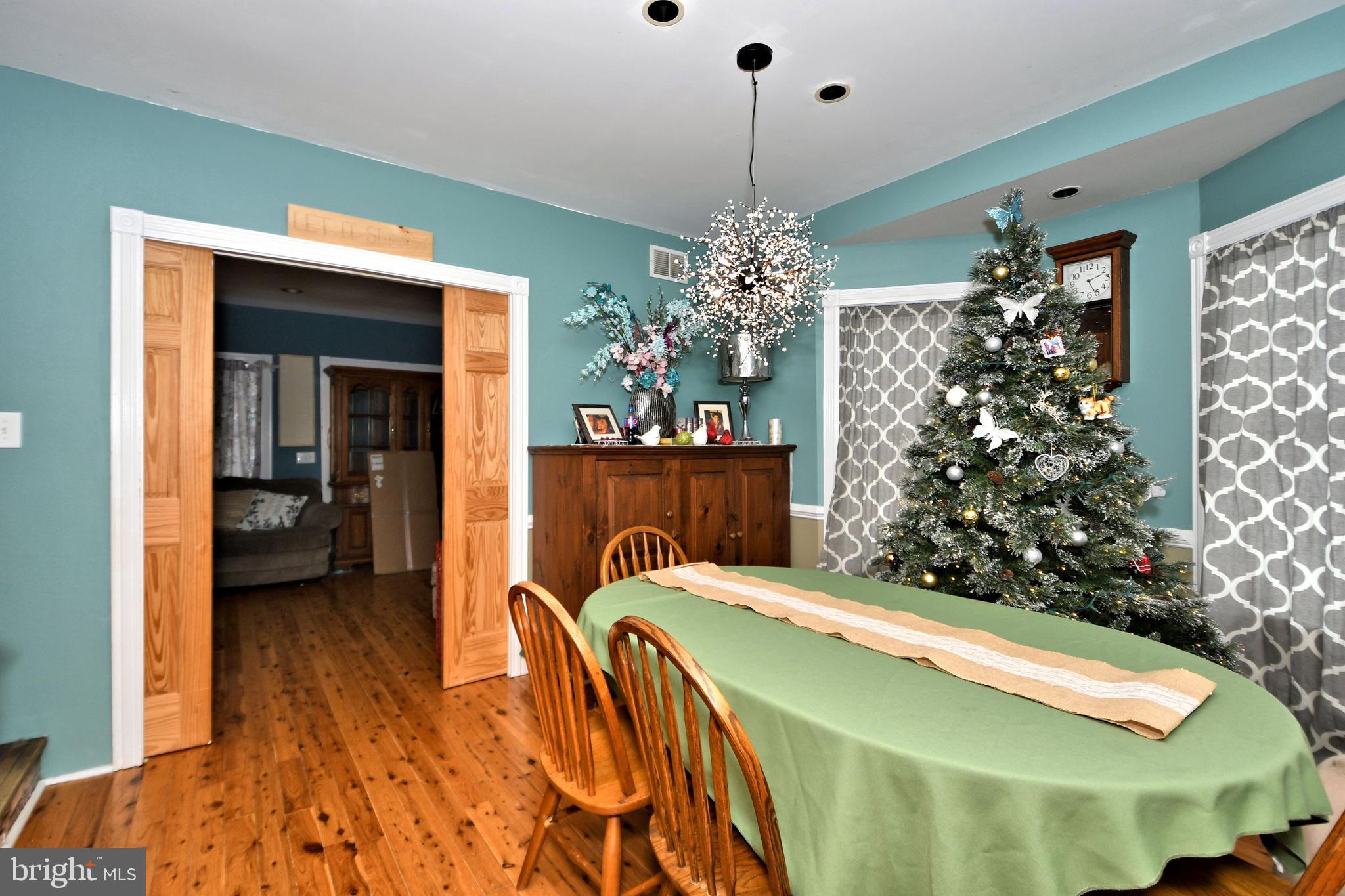 73 Dublin Road Pennington, NJ 08534 - Photo 10 of 60 Dinning Room