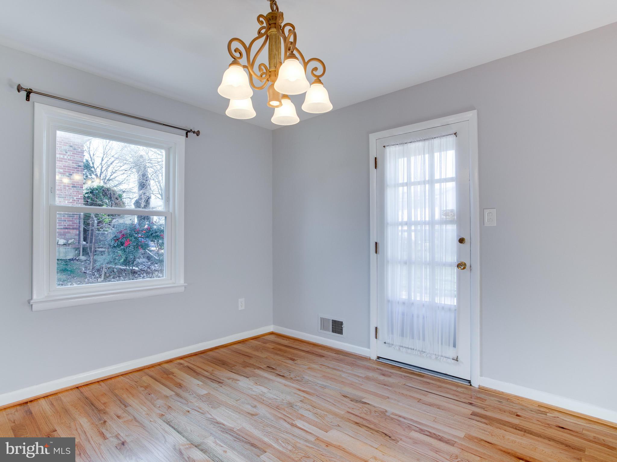 11406 Nairn Road Silver Spring, MD 20902 - Photo 10 of 35 Dining Rm