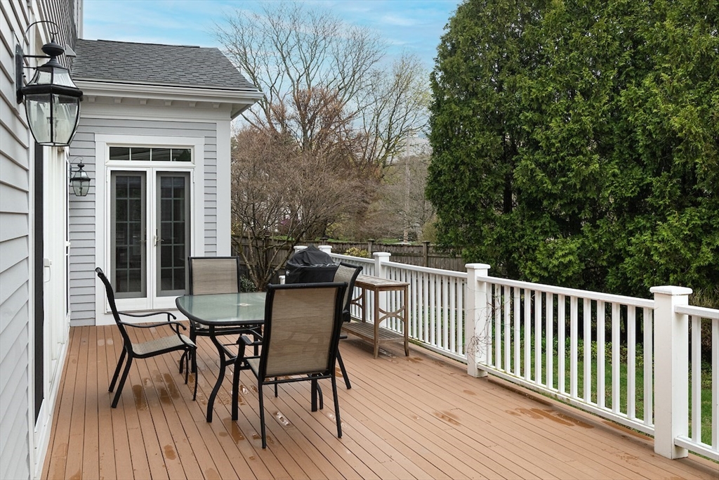 7 Burnham Road Lexington, MA 02420 - Photo 4 of 39