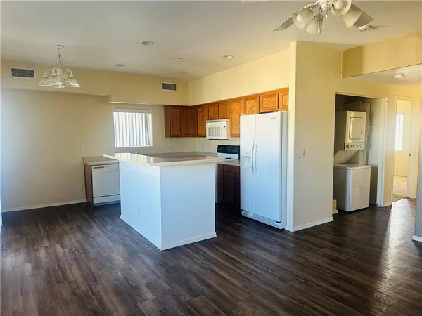 $1,050 | 1765 Central Avenue, Unit 1104, Bullhead City, AZ 86442