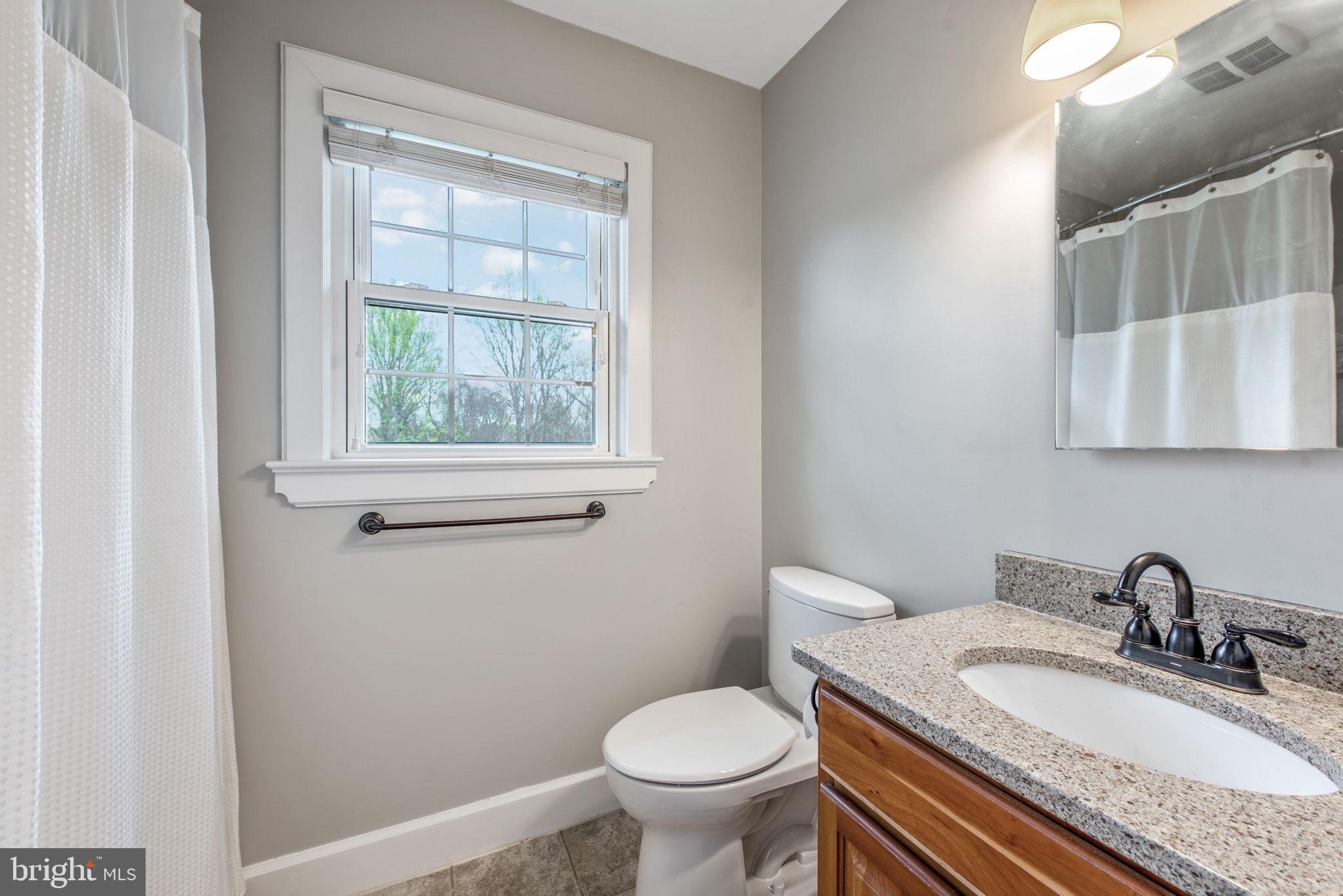 2821 Rifle Ridge Road Oakton, VA 22124 - Photo 32 of 56 Upstairs Hall bath