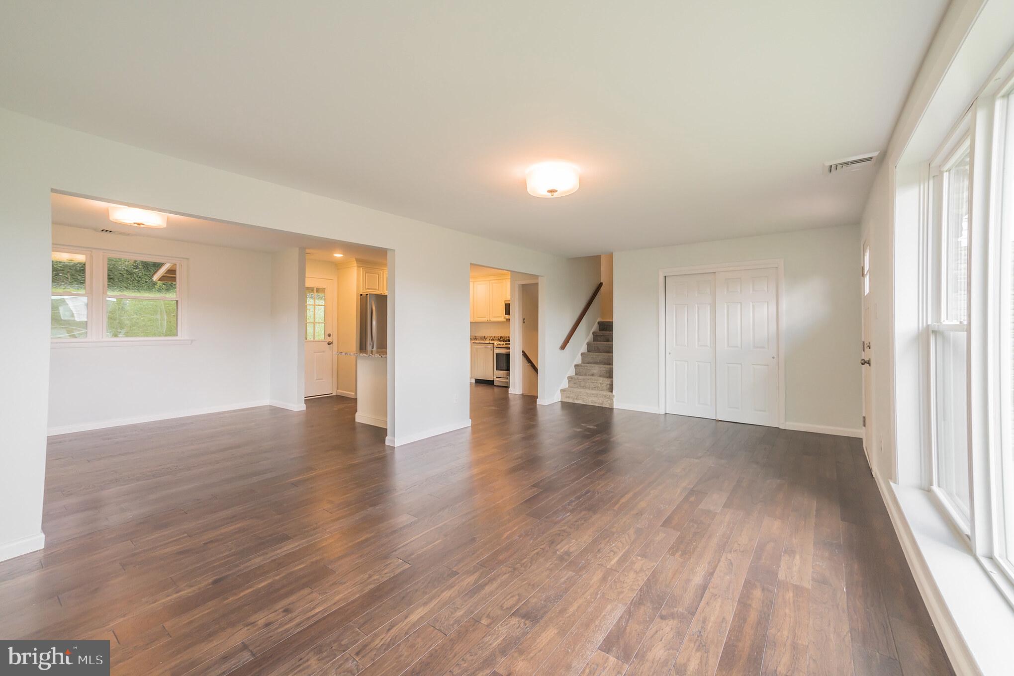 2411 Greenhill Road Lansdowne, PA 19050 - Photo 4 of 31 Living Room