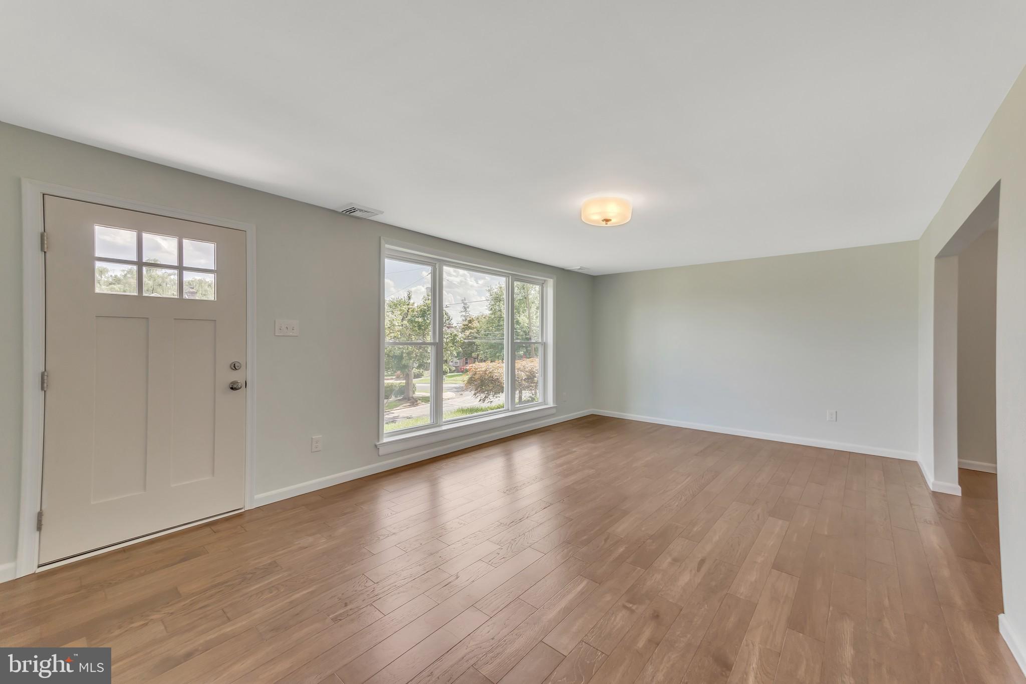2411 Greenhill Road Lansdowne, PA 19050 - Photo 5 of 31 Living Room