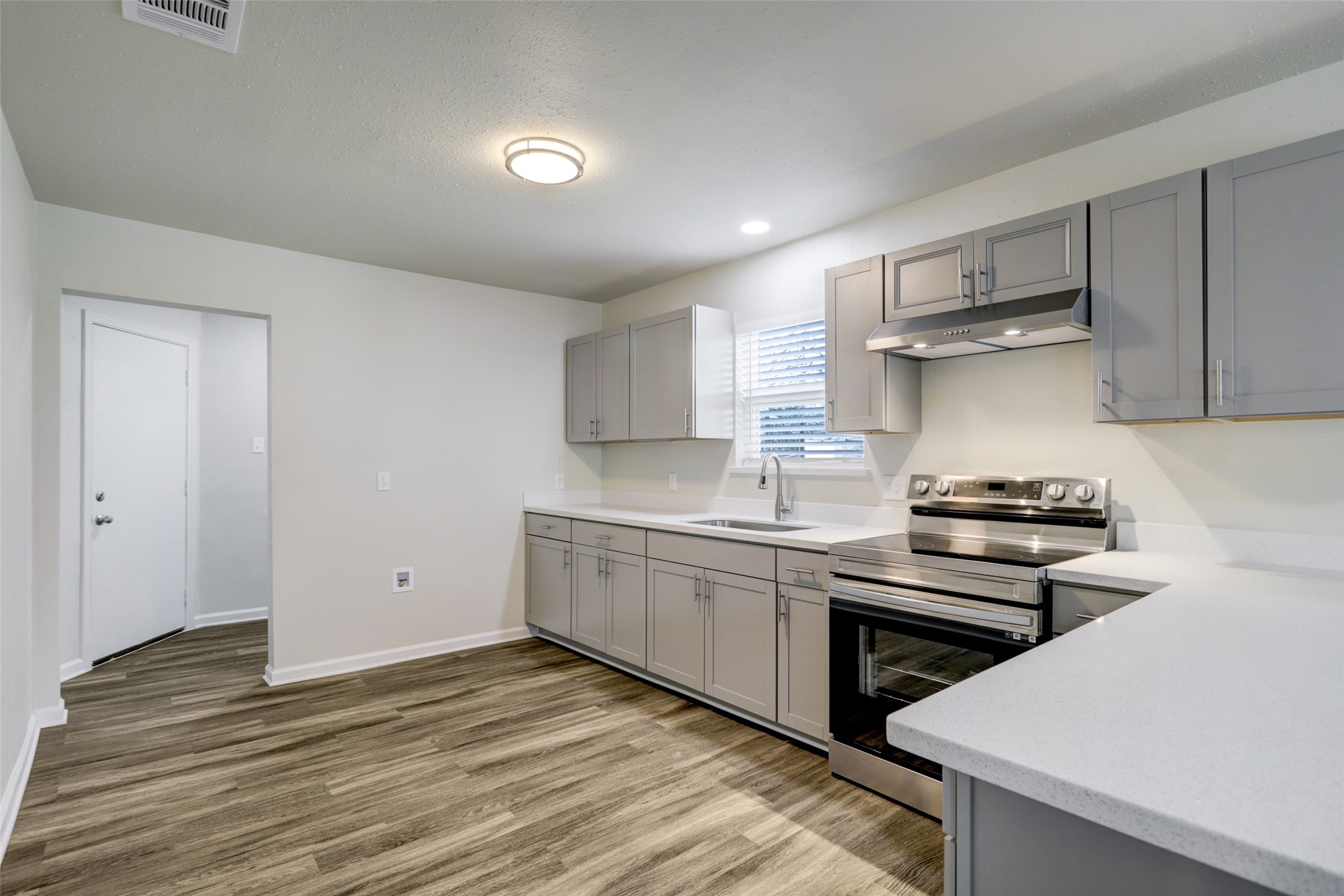 3918 Cosby Street Houston, TX 77021 - Photo 2 of 8 Gallery Image 2