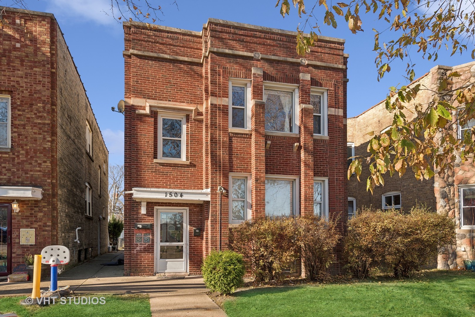 1504 Pitner Avenue Evanston, IL 60201 - Photo 1 of 27