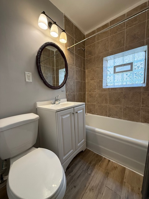 1504 Pitner Avenue Evanston, IL 60201 - Photo 9 of 27