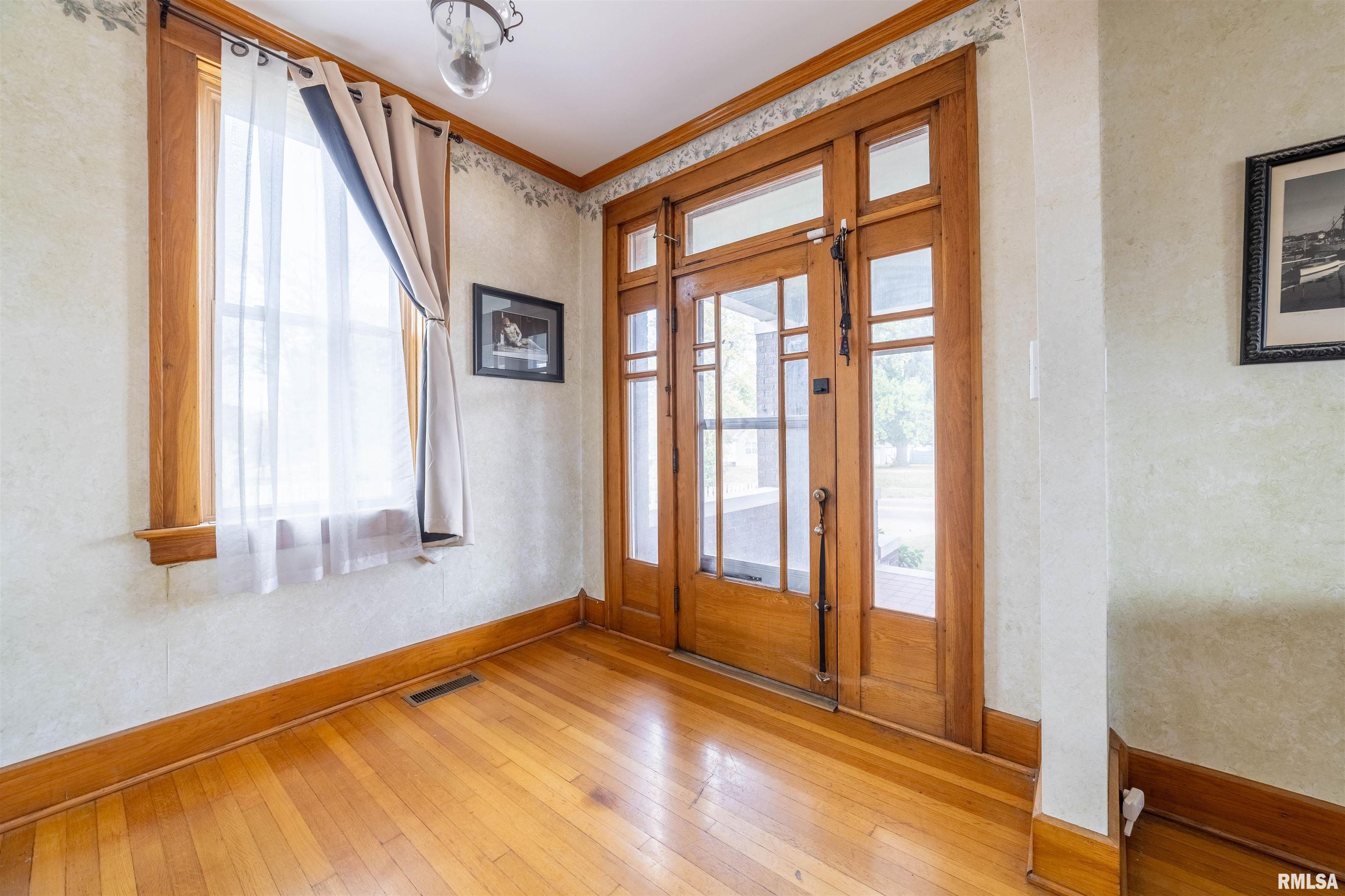 1728 Chestnut Street Quincy, IL 62301 - Photo 4 of 30