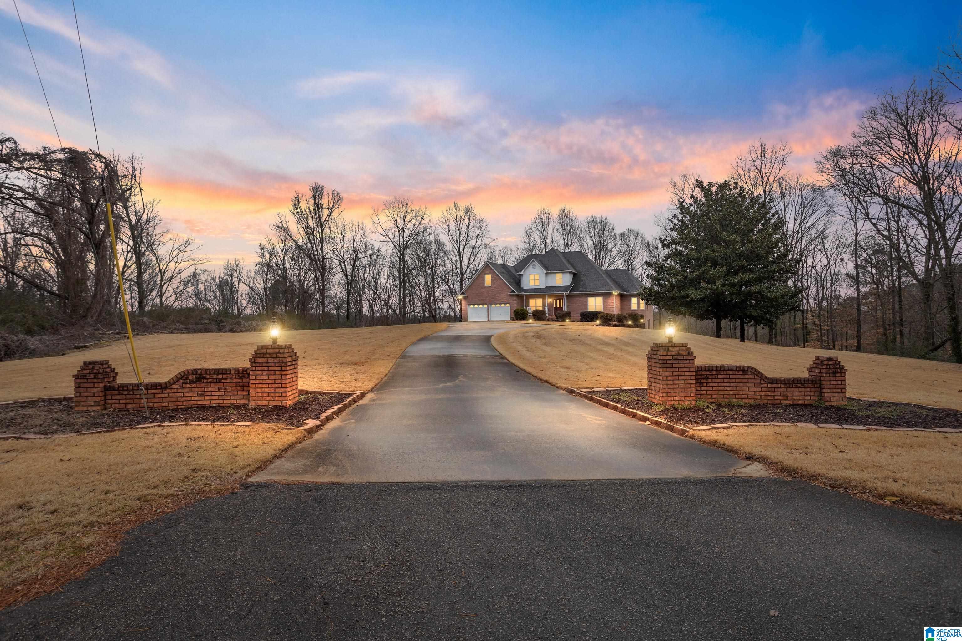 546 Kennedy Road Gardendale, AL 35071 - Photo 2 of 59