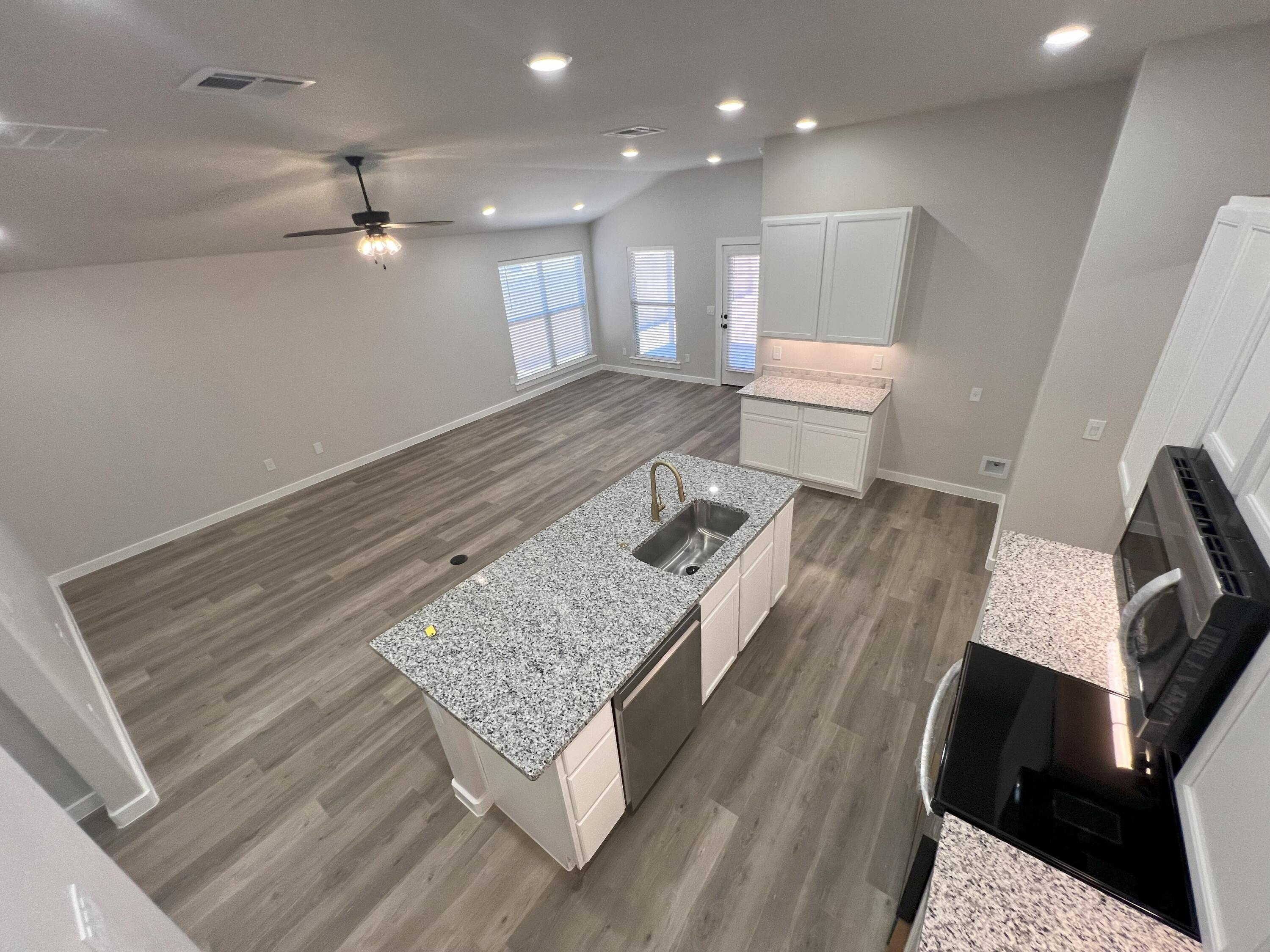 7004 13th Street Lubbock, TX 79416 - Photo 6 of 21 5