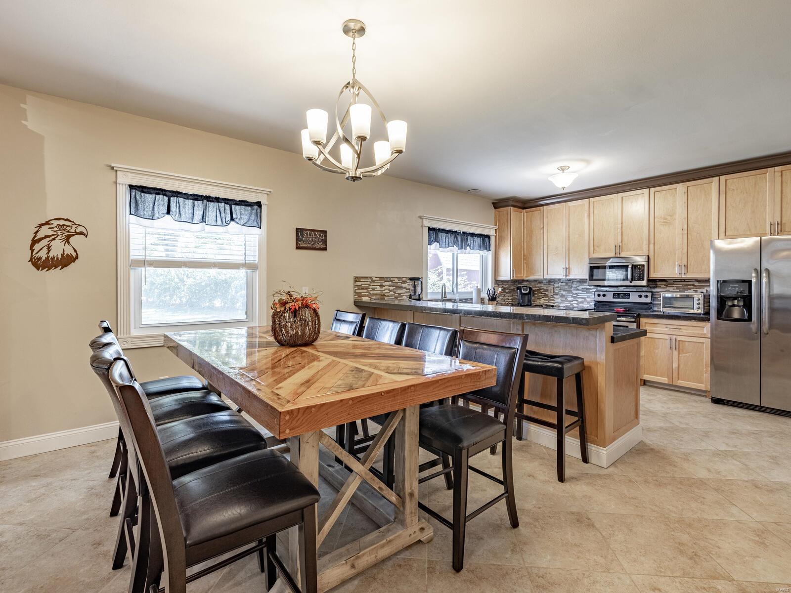 404 Hunters Ridge St. Charles, MO 63301 - Photo 6 of 30 Gallery Image 6