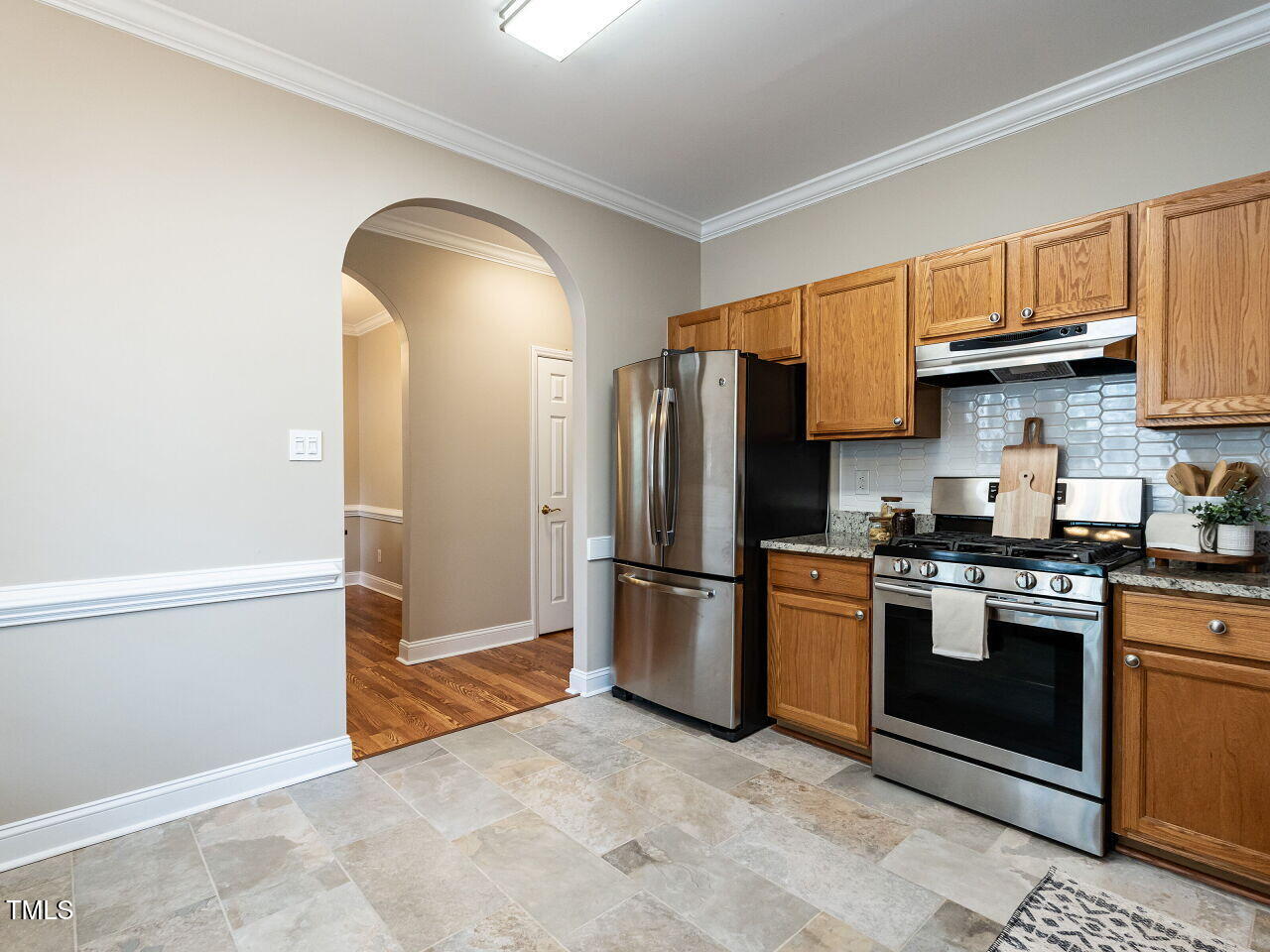 207 Reedhaven Drive Cary, NC 27513 - Photo 11 of 33 010-1280x960-kitchen