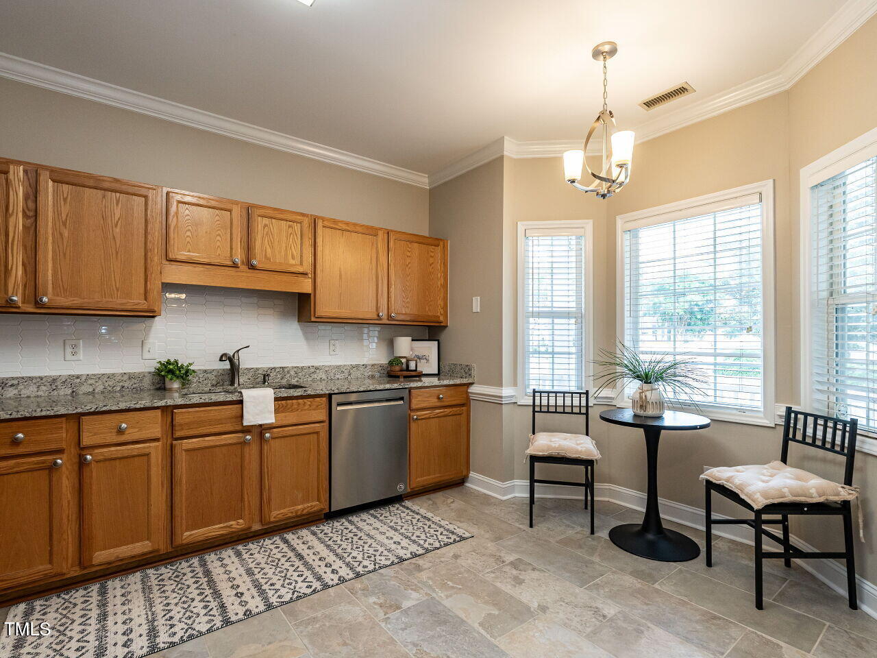 207 Reedhaven Drive Cary, NC 27513 - Photo 15 of 33 007-1280x960-kitchen