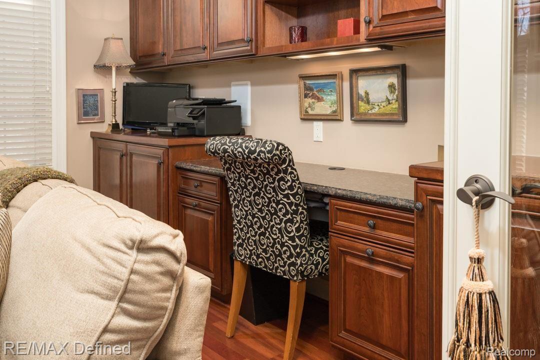 339 Ferndale Avenue Rochester, MI 48307 - Photo 8 of 64 339-Ferndale-Ave-10.jpg