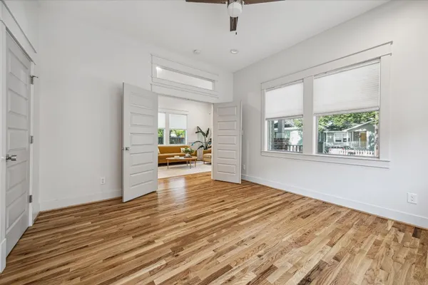 $525,000 | 1833 Tabor Street, Houston, TX 77009