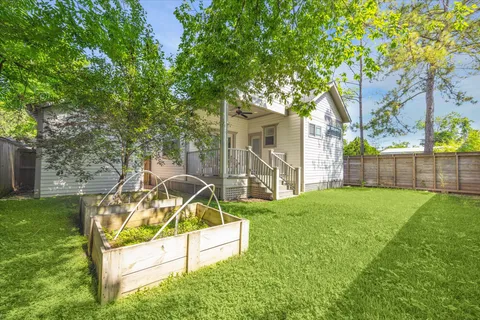 $525,000 | 1833 Tabor Street, Houston, TX 77009