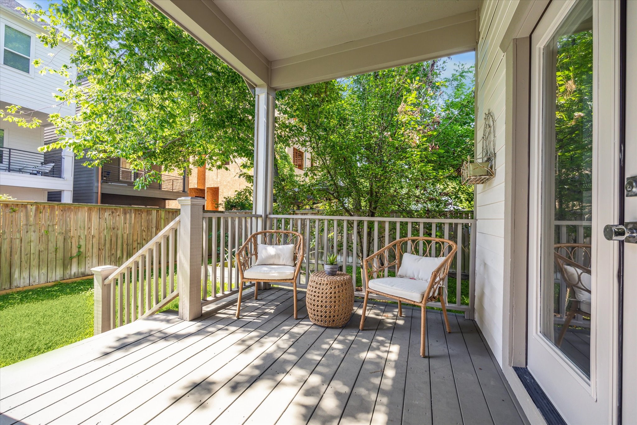 1833 Tabor Street Houston, TX 77009 - Photo 25 of 28 A charming back porch. Entertain and unwind!