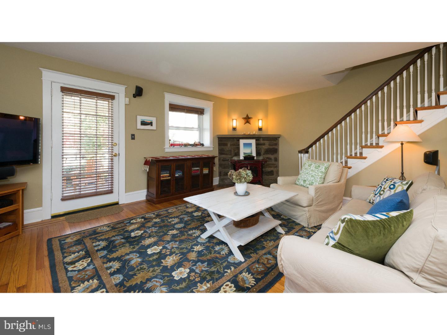 161 Grandview Road Ardmore, PA 19003 - Photo 4 of 25 Living Room