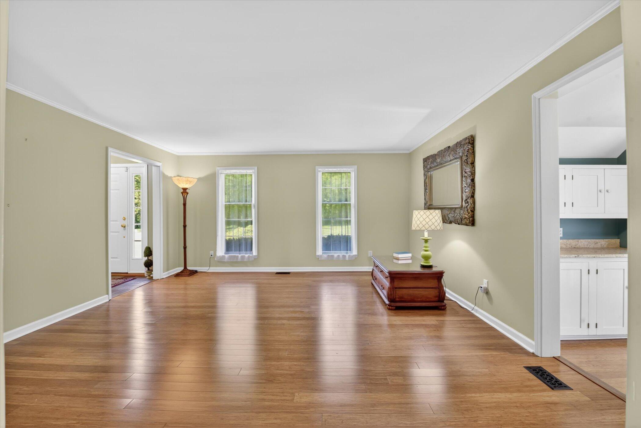 48377 Gyde Road Canton, MI 48187 - Photo 8 of 96 27-48377-Gyde-Rd-Windowstill