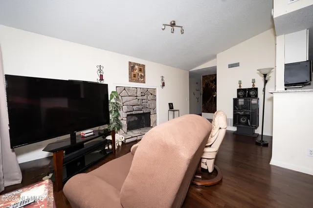 $257,900 | 8613 East Beechfern Lane, Jacksonville, FL 32244