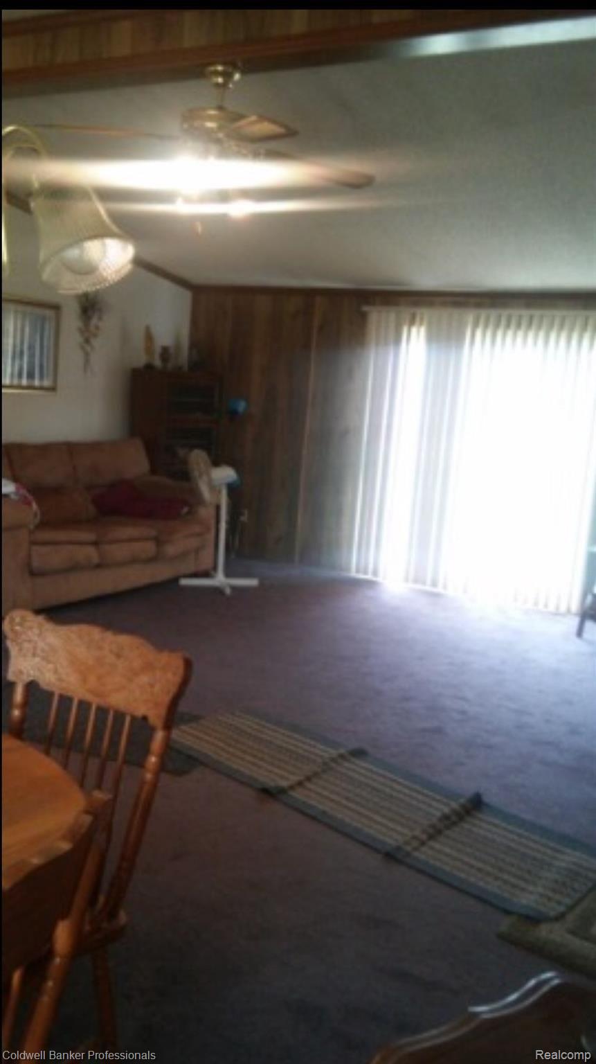 5485 Fish Lake Road North Branch, MI 48461 - Photo 17 of 30 Living room.jpg
