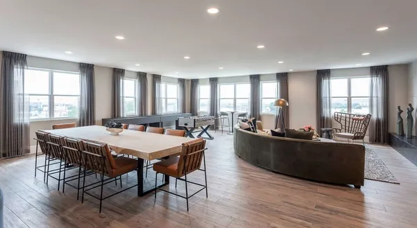 $1,824 | 2425 Bell Street, Unit 2319, Houston, TX 77003