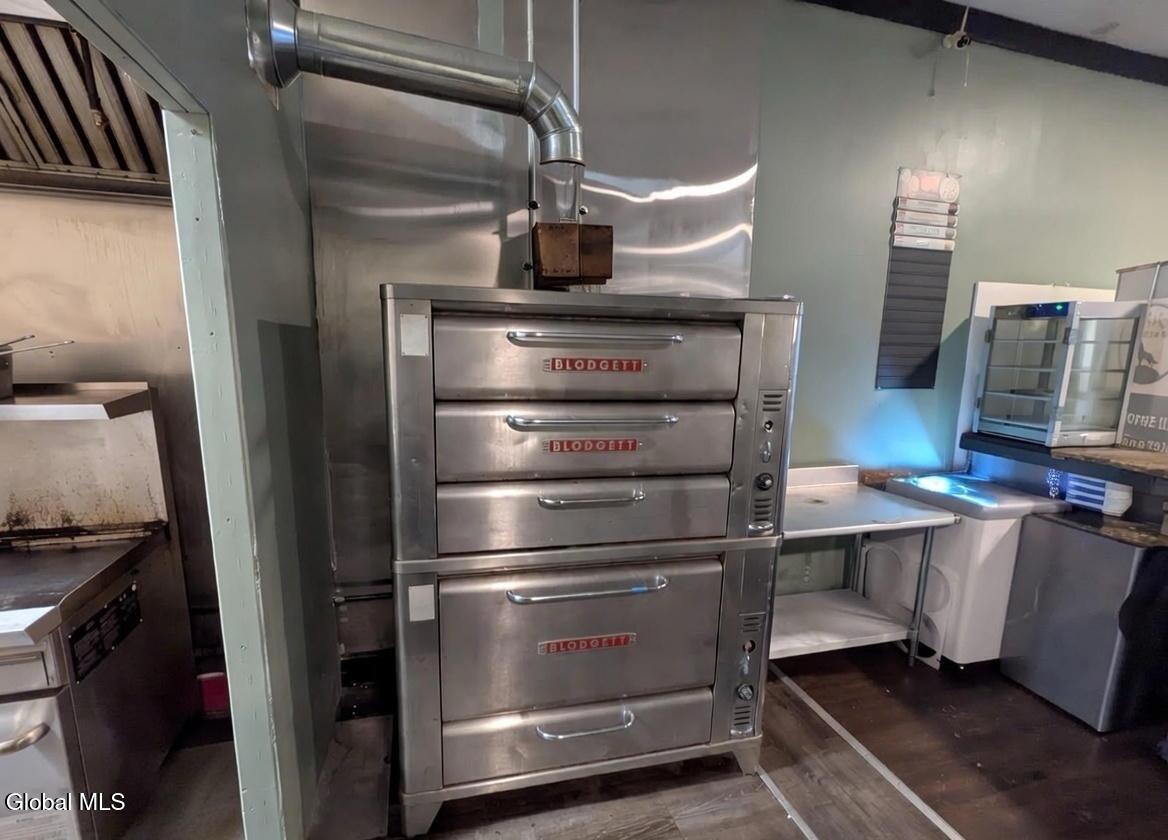 133 Remsen Street, Unit 1 Cohoes, NY 12047 - Photo 5 of 16 5