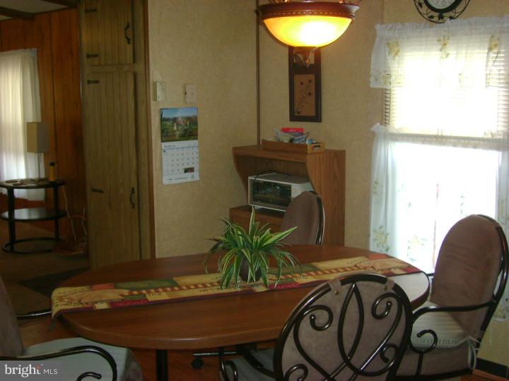 40 Keystone Road Reading, PA 19606 - Photo 3 of 10 Kitchen