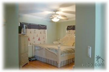 39 Treasure Road Marathon, FL 33050 - Photo 3 of 8 Bedroom