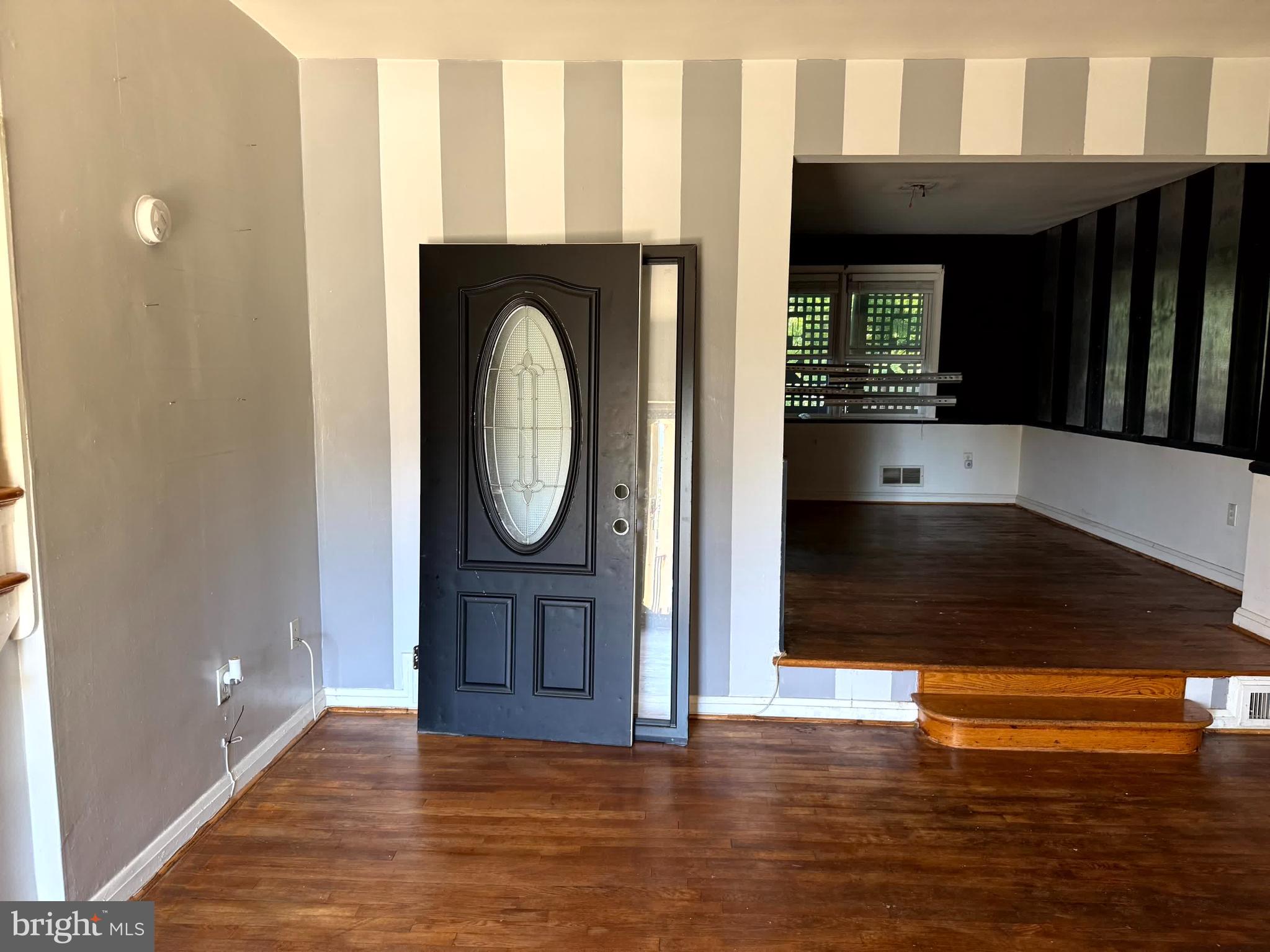 6142 Dunroming Road Baltimore, MD 21239 - Photo 3 of 22