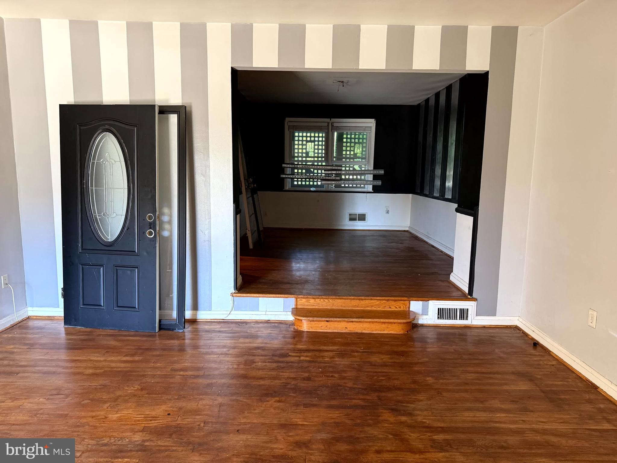 6142 Dunroming Road Baltimore, MD 21239 - Photo 5 of 22