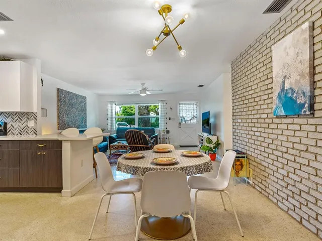 $479,000 | 2740 Bruce Lane, Sarasota, FL 34237