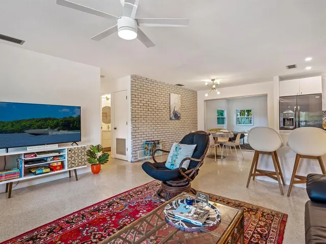 $479,000 | 2740 Bruce Lane, Sarasota, FL 34237