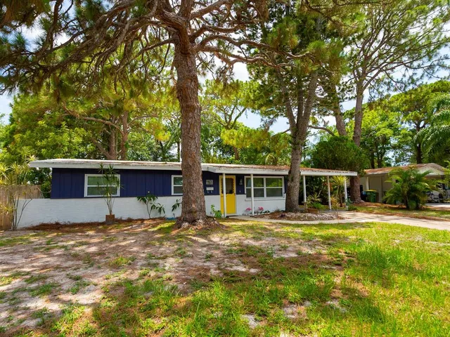 $450,000 | 2740 Bruce Lane, Sarasota, FL 34237