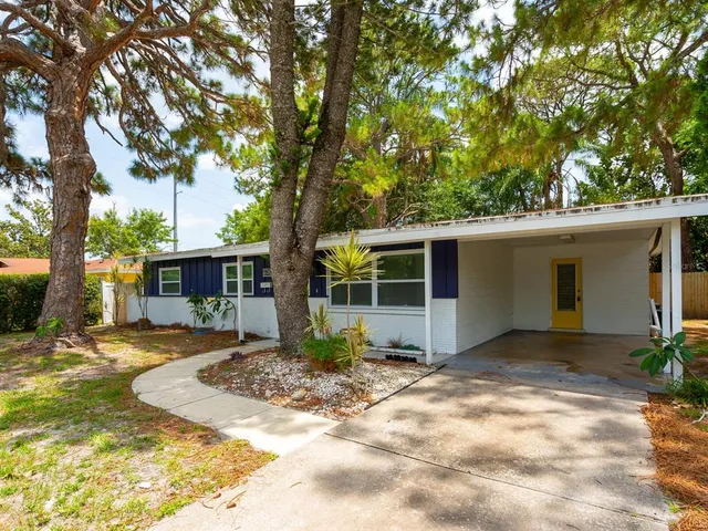 $450,000 | 2740 Bruce Lane, Sarasota, FL 34237