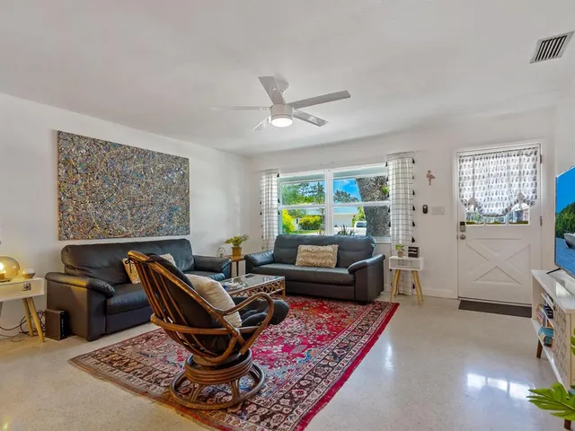 $479,000 | 2740 Bruce Lane, Sarasota, FL 34237