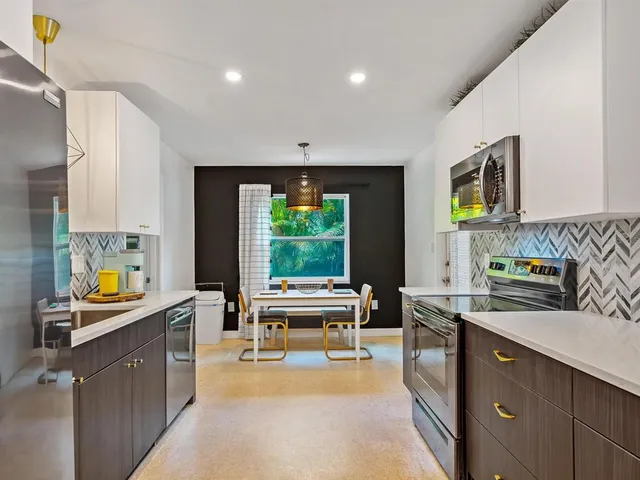 $479,000 | 2740 Bruce Lane, Sarasota, FL 34237