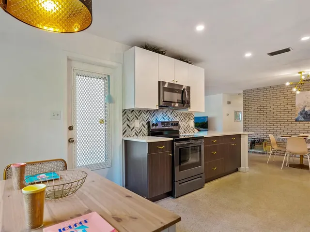 $479,000 | 2740 Bruce Lane, Sarasota, FL 34237