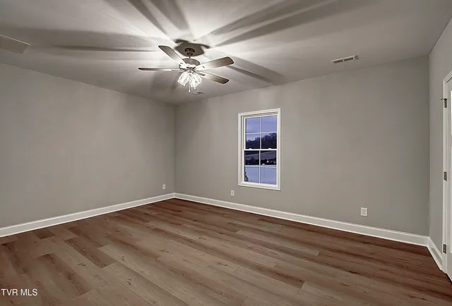 $509,900 | 2398 Haystack Circle, Piney Flats, TN 37686