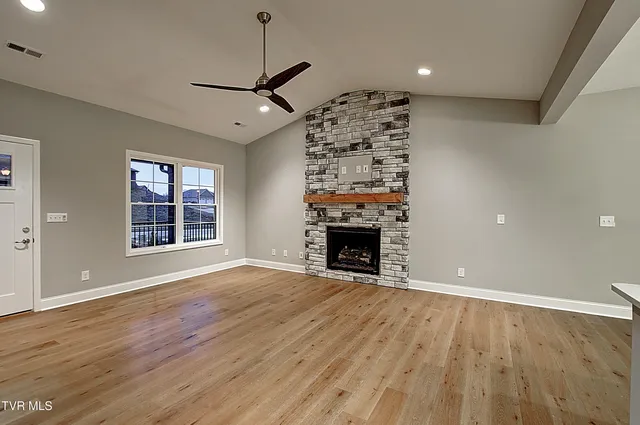 $509,900 | 2398 Haystack Circle, Piney Flats, TN 37686